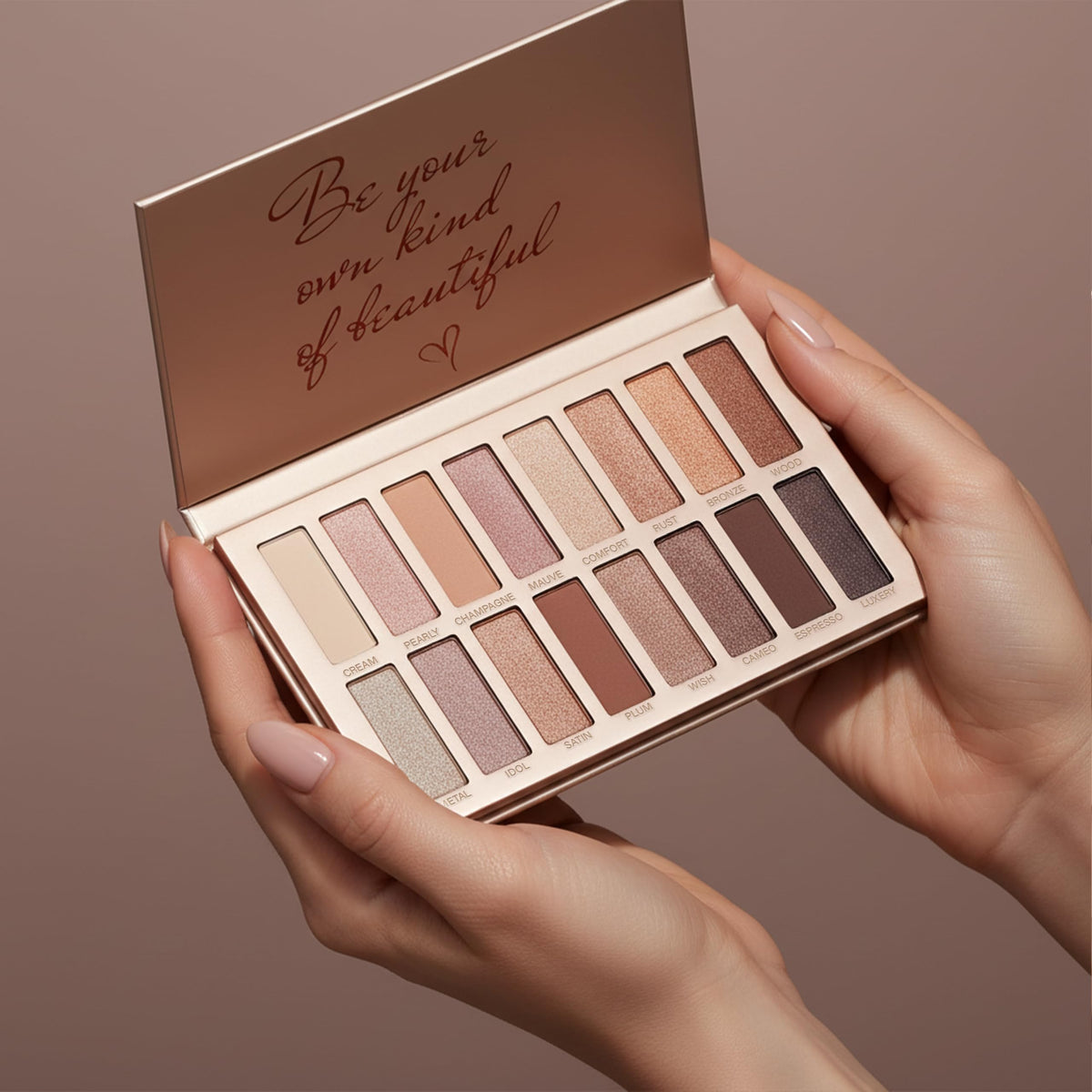16 Soft Nude Shimmer & Matte Eyeshadow Palette L24321